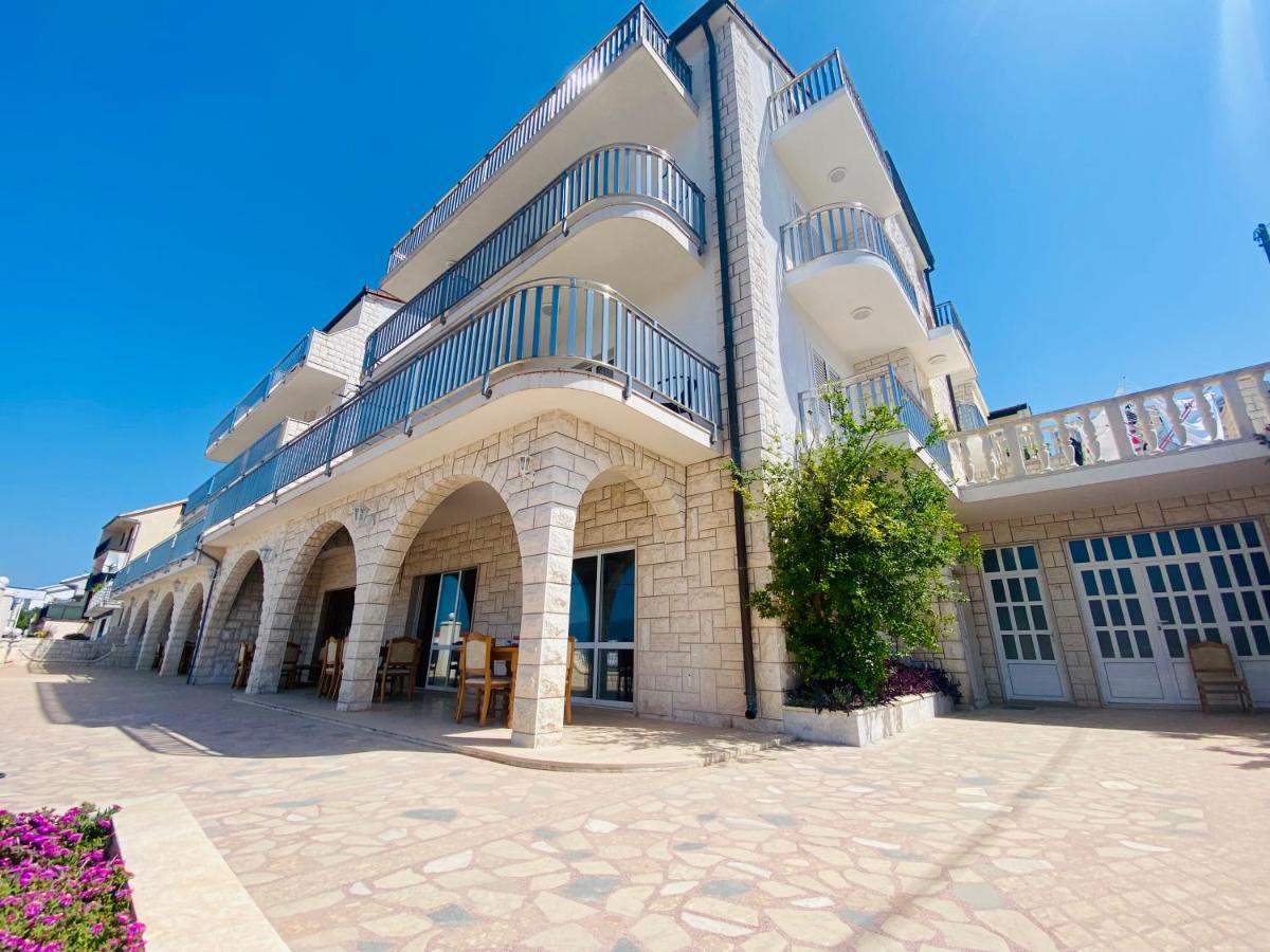 Hotel Buenavista Beach House Trogir Mastrinka Exterior foto